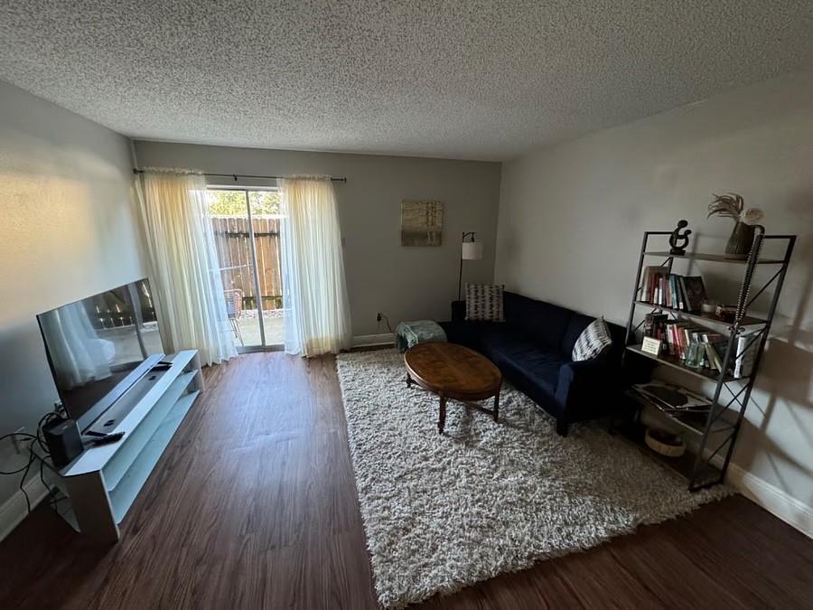 832 S CLEARVIEW Parkway 313