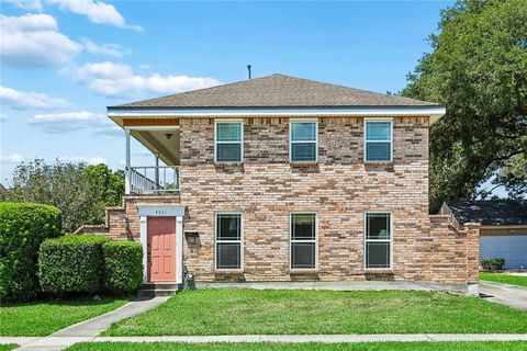 Photo of 4031 S PIN OAK Avenue, New Orleans, LA 70131 (MLS # 2553804)