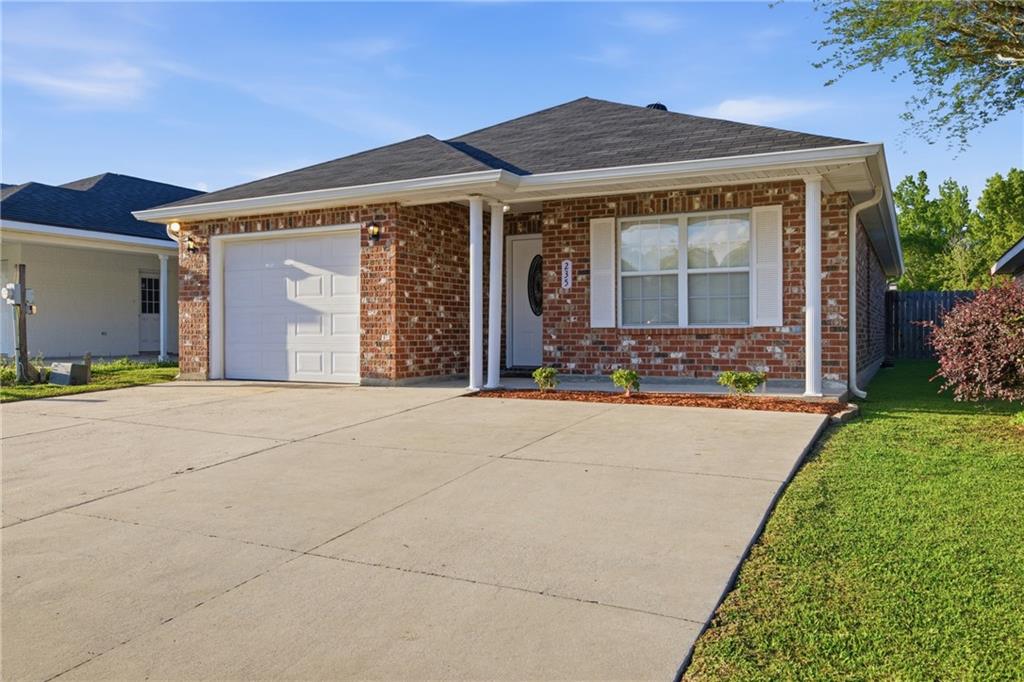 235 JOLIE OAKS Boulevard