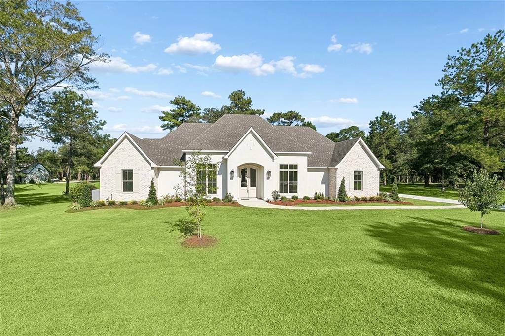 119 CHINAWOOD Drive