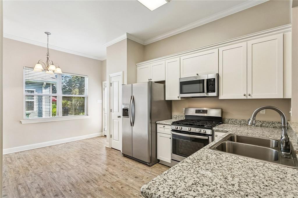 3000 DUNDEE LOOP S Loop