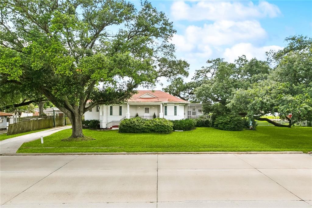 1308 BARATARIA Boulevard
