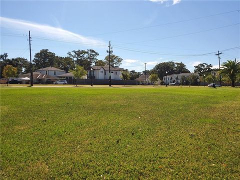 500 ANDREWS Avenue Metairie LA 70005