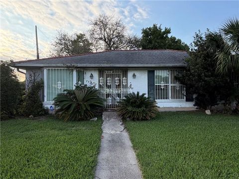 Photo of 11301 MORRISON Road, New Orleans, LA 70128 (MLS # 2558088)