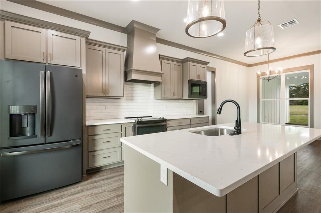 Franklinton, Louisiana 70438, United States, 4 Bedrooms Bedrooms, ,2 BathroomsBathrooms,Residential,Pending,64764