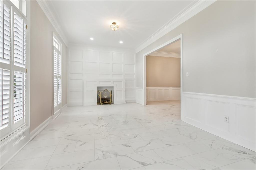 23 ROSEDOWN Drive