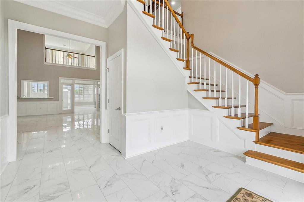 23 ROSEDOWN Drive
