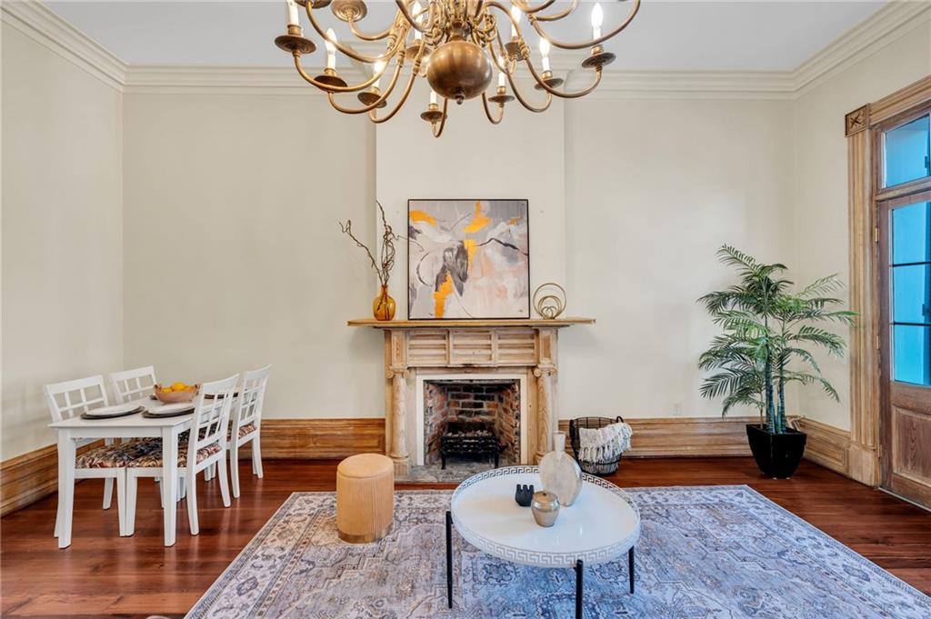 415 BURGUNDY Street 2A