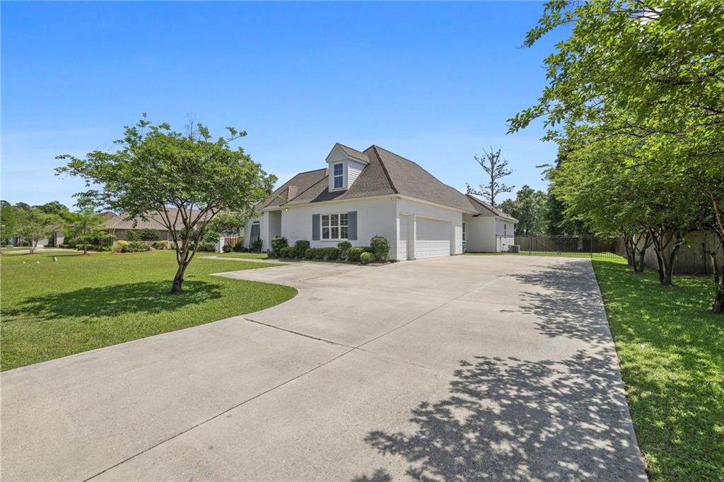 19328 COUNTRY CLUB Lane