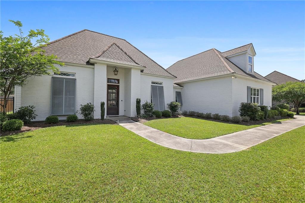 19328 COUNTRY CLUB Lane