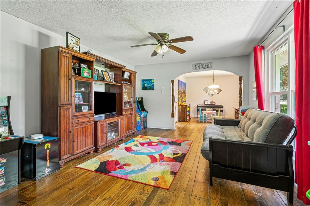 517 BARBARA Place