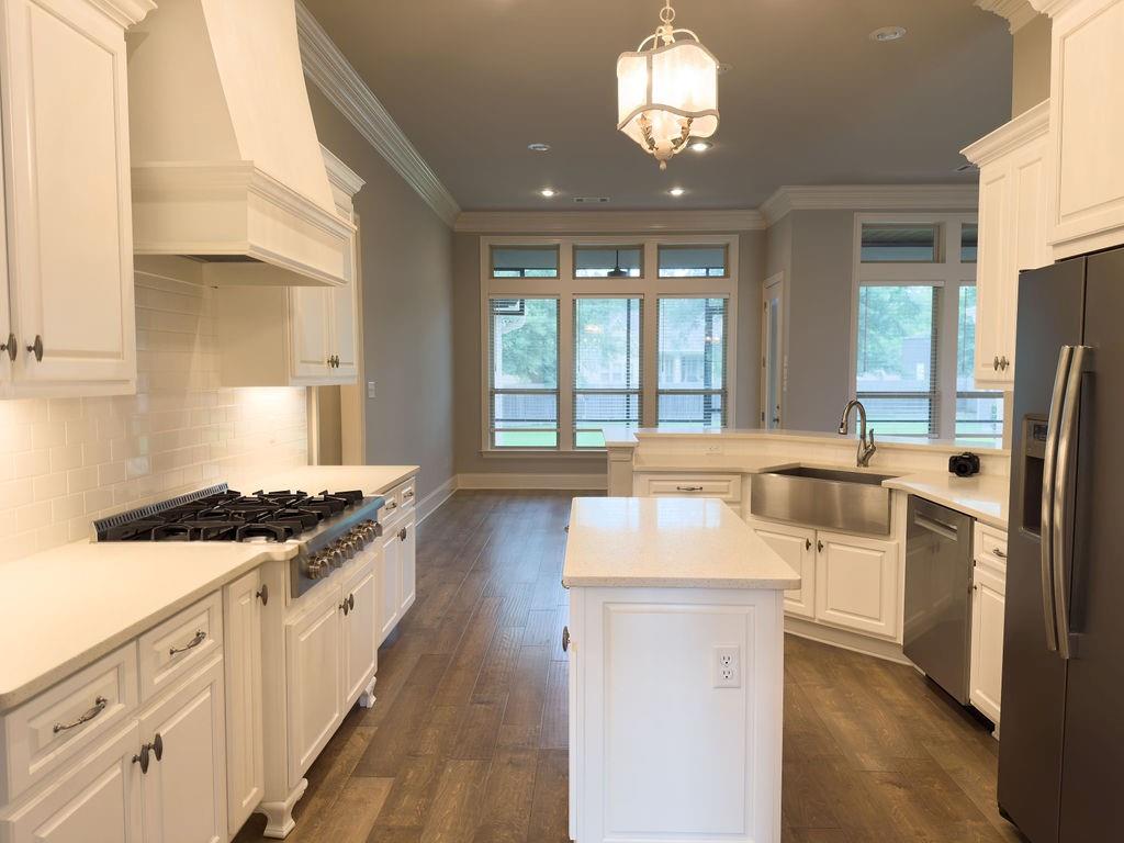 200 BELLE POINTE Drive