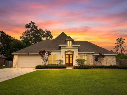 Photo of 200 BELLE POINTE Drive, Madisonville, LA 70447 (MLS # 2560837)