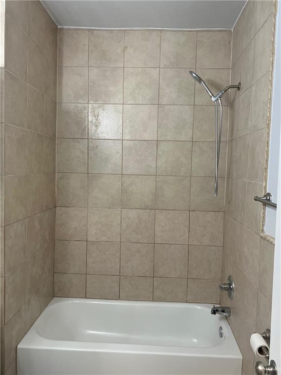 New Orleans, Louisiana 70124, United States, 2 Bedrooms Bedrooms, ,1 BathroomBathrooms,Residential,Active,63371
