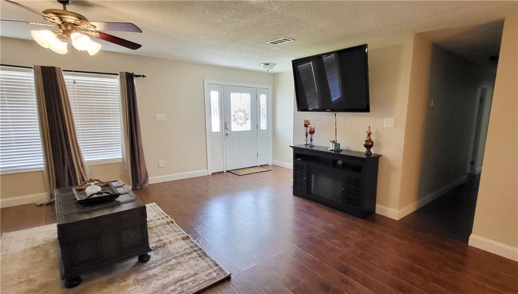 324 RIVER OAKS Drive