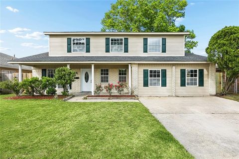 2125 GLENCOVE Lane Gretna LA 70056