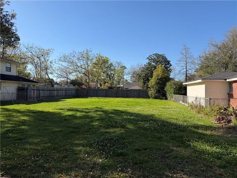 6739 W MAGNOLIA Boulevard Harahan LA 70123