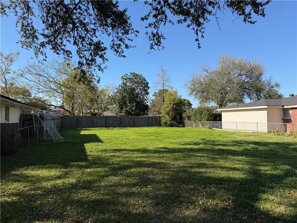 6739 W MAGNOLIA Boulevard