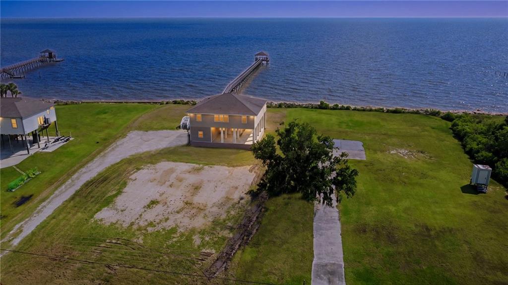 350 CARR Drive