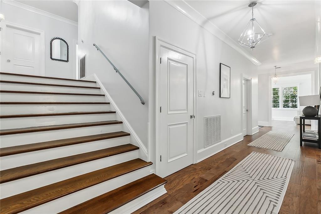 3 FAIRVIEW Court