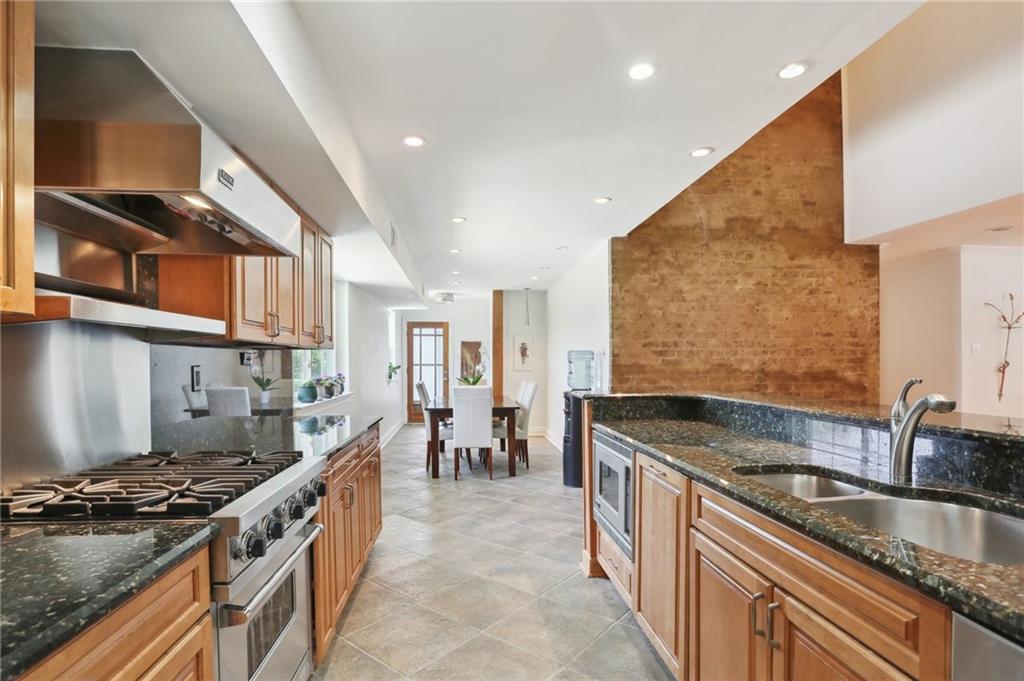 Metairie, Louisiana 70002, United States, 4 Bedrooms Bedrooms, ,3 BathroomsBathrooms,Residential,Active,56186