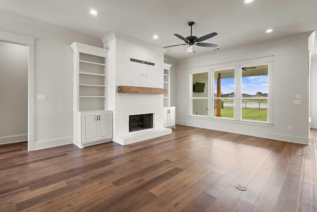 8025 BEDICO TRAIL Lane