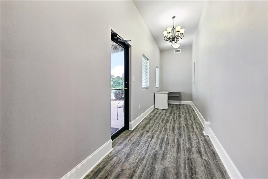 1400 WOODLAND Highway