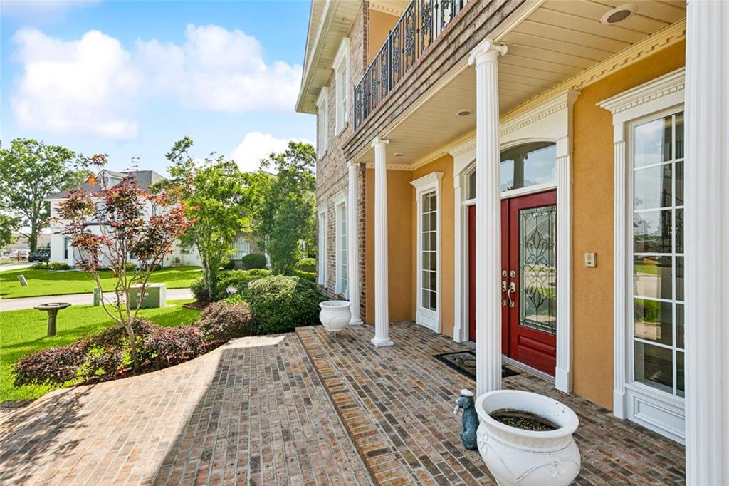 5 ASTERBROOK Court
