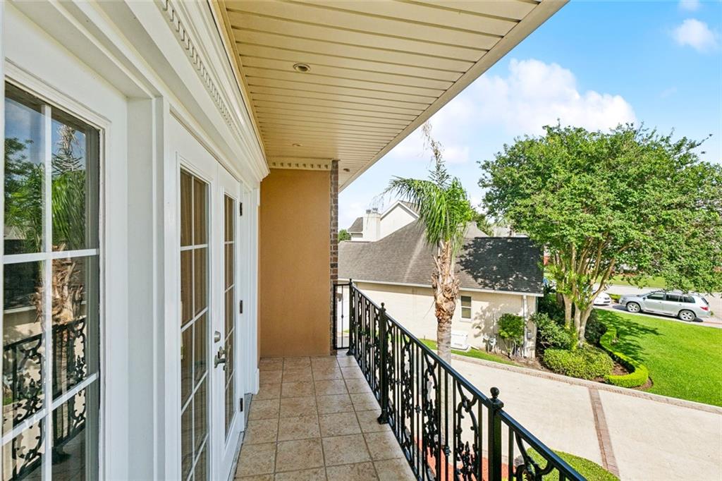 5 ASTERBROOK Court