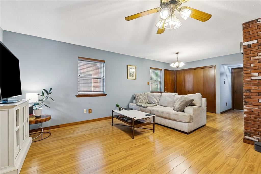 2813 RIVER Road A