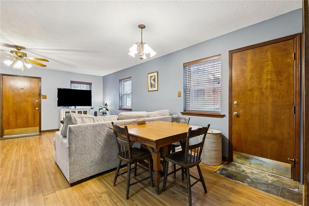 2813 RIVER Road A