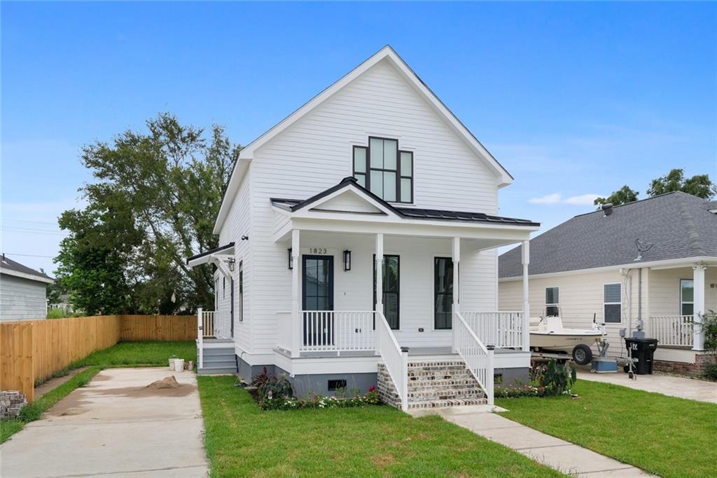 1823 ALEXANDER Avenue