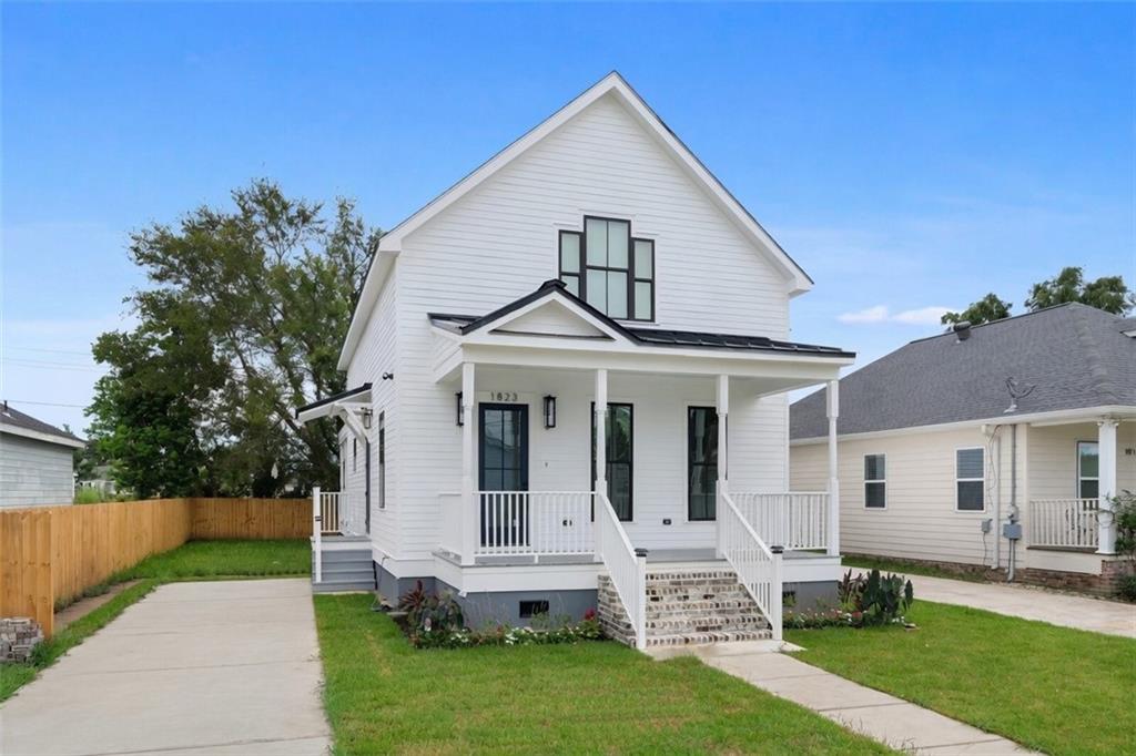 1823 ALEXANDER Avenue