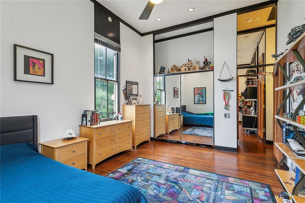 New Orleans, Louisiana 70115, United States, 4 Bedrooms Bedrooms, ,4 BathroomsBathrooms,Residential,Pending,44745