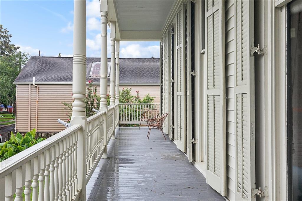 New Orleans, Louisiana 70115, United States, 4 Bedrooms Bedrooms, ,4 BathroomsBathrooms,Residential,Pending,44745