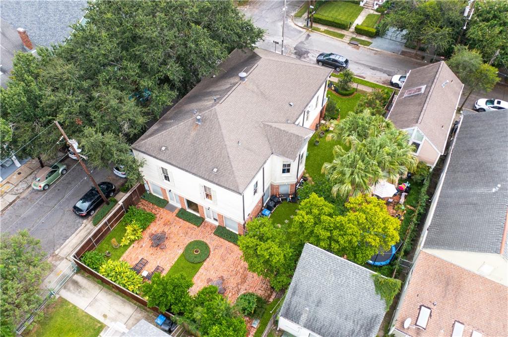New Orleans, Louisiana 70115, United States, 4 Bedrooms Bedrooms, ,4 BathroomsBathrooms,Residential,Pending,44745