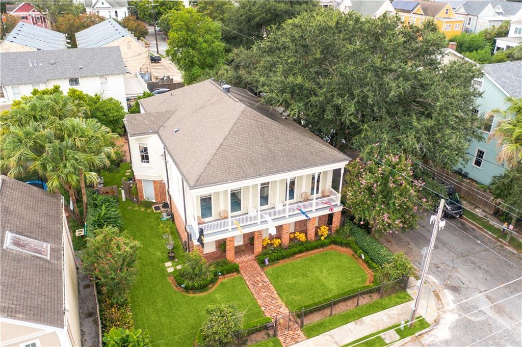 New Orleans, Louisiana 70115, United States, 4 Bedrooms Bedrooms, ,4 BathroomsBathrooms,Residential,Pending,44745