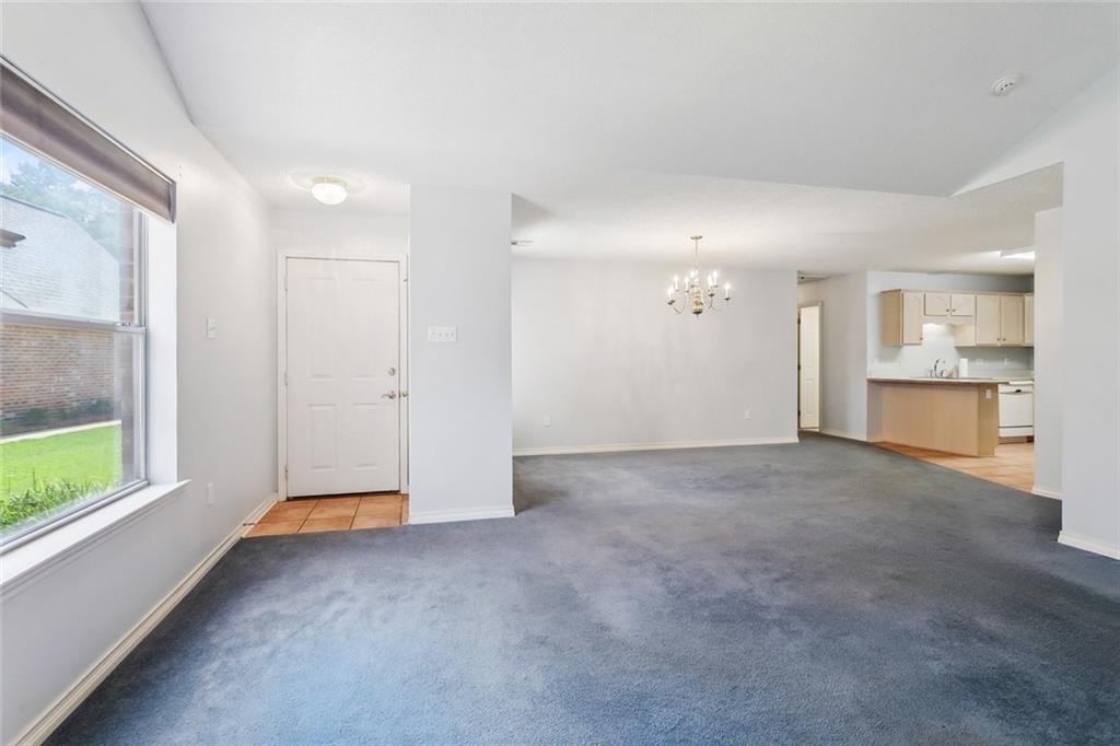 Mandeville, Louisiana 70448, United States, 3 Bedrooms Bedrooms, ,2 BathroomsBathrooms,Residential,Pending,136511