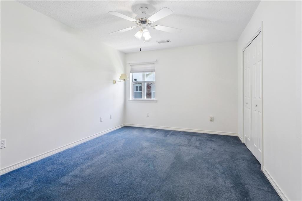 Mandeville, Louisiana 70448, United States, 3 Bedrooms Bedrooms, ,2 BathroomsBathrooms,Residential,Pending,136511