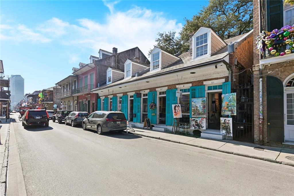 835 ROYAL Street 835