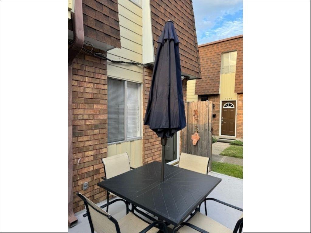 4079 DIVISION Street 4079