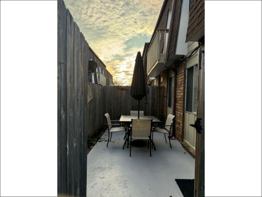 4079 DIVISION Street 4079