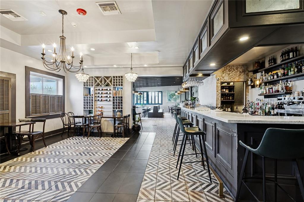 5908 MAGAZINE Street