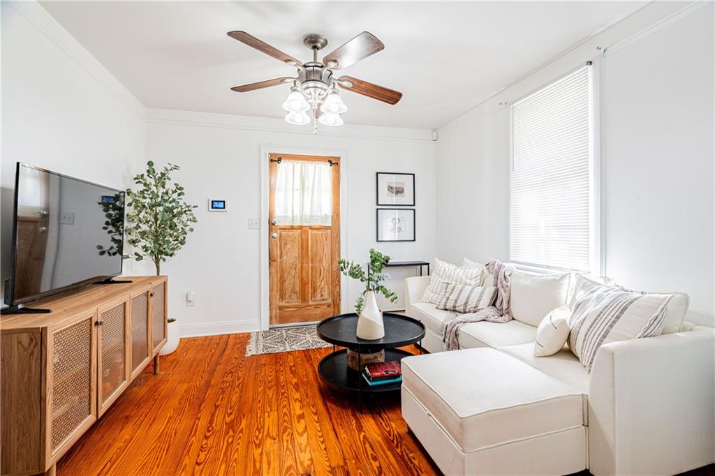 2127-29 MANDOLIN Street