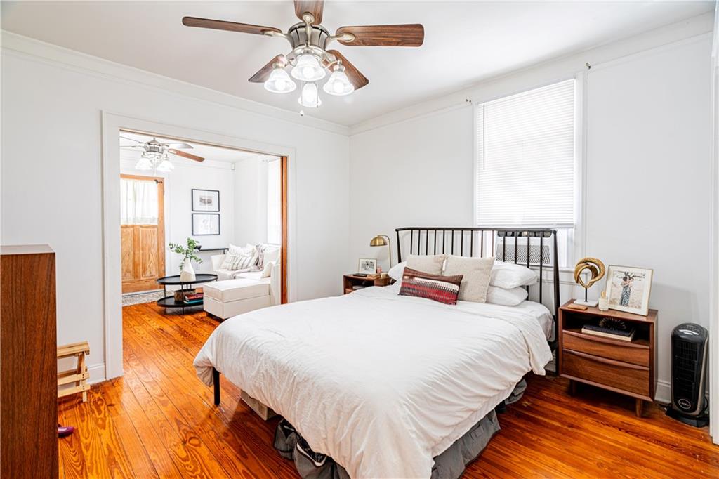 2127-29 MANDOLIN Street