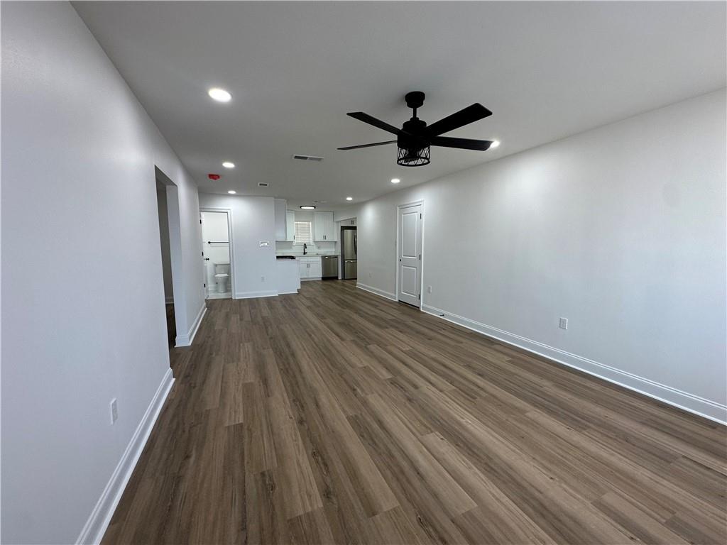 1381 MAPLEWOOD Drive