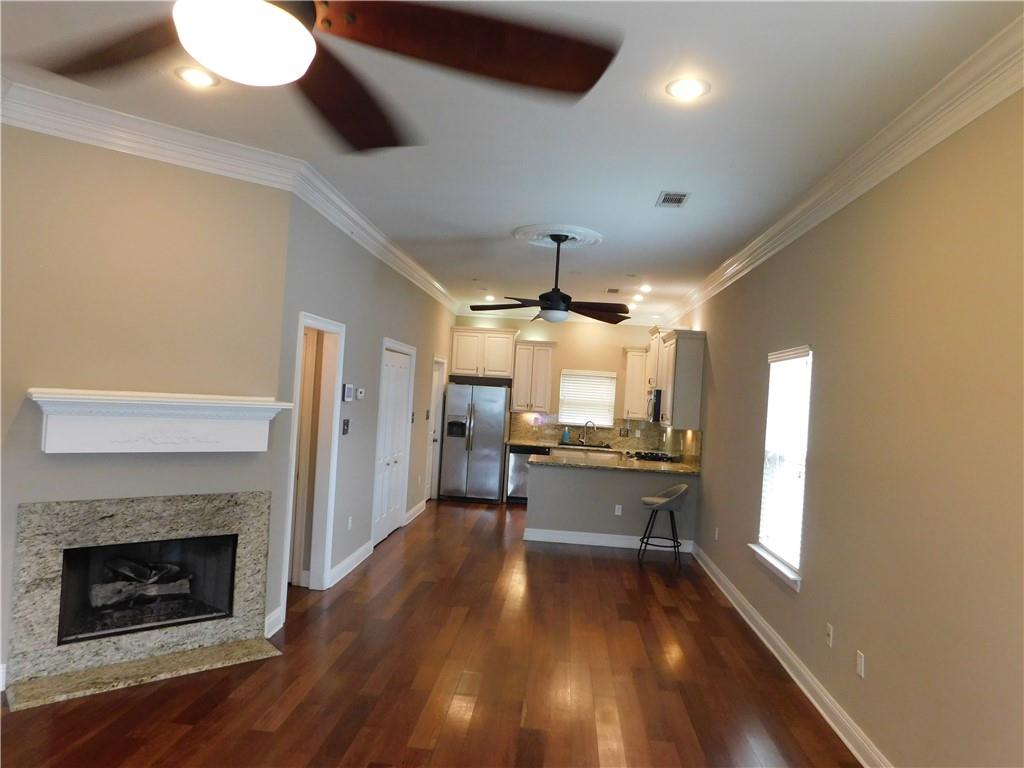 22 DAVIS Boulevard