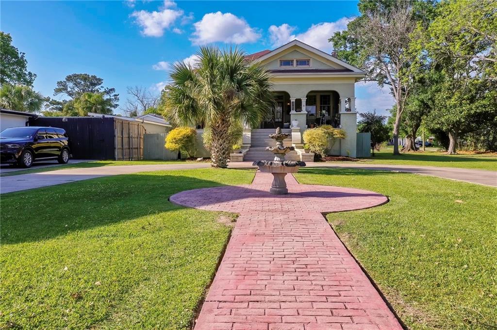 4705 ORLEANS Boulevard