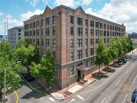 700 S PETERS Street 301 New Orleans LA 70130