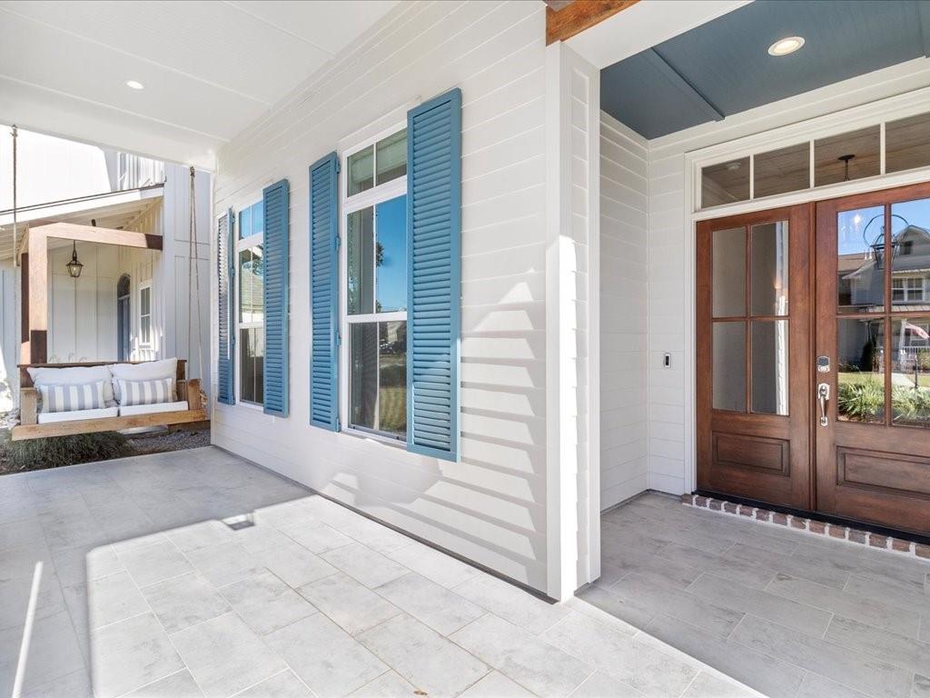 1024 OXBOW Court